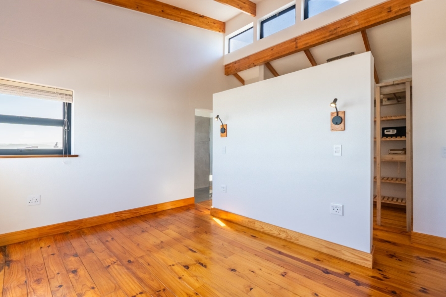 4 Bedroom Property for Sale in Kleinkrantz Western Cape